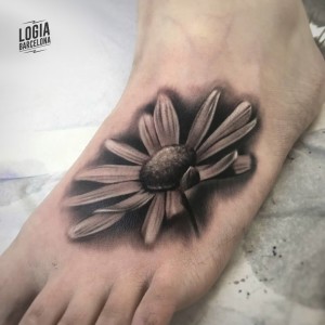 tatuaje_pie_margarita_Logia_Barcelona_Pablo_Munilla        